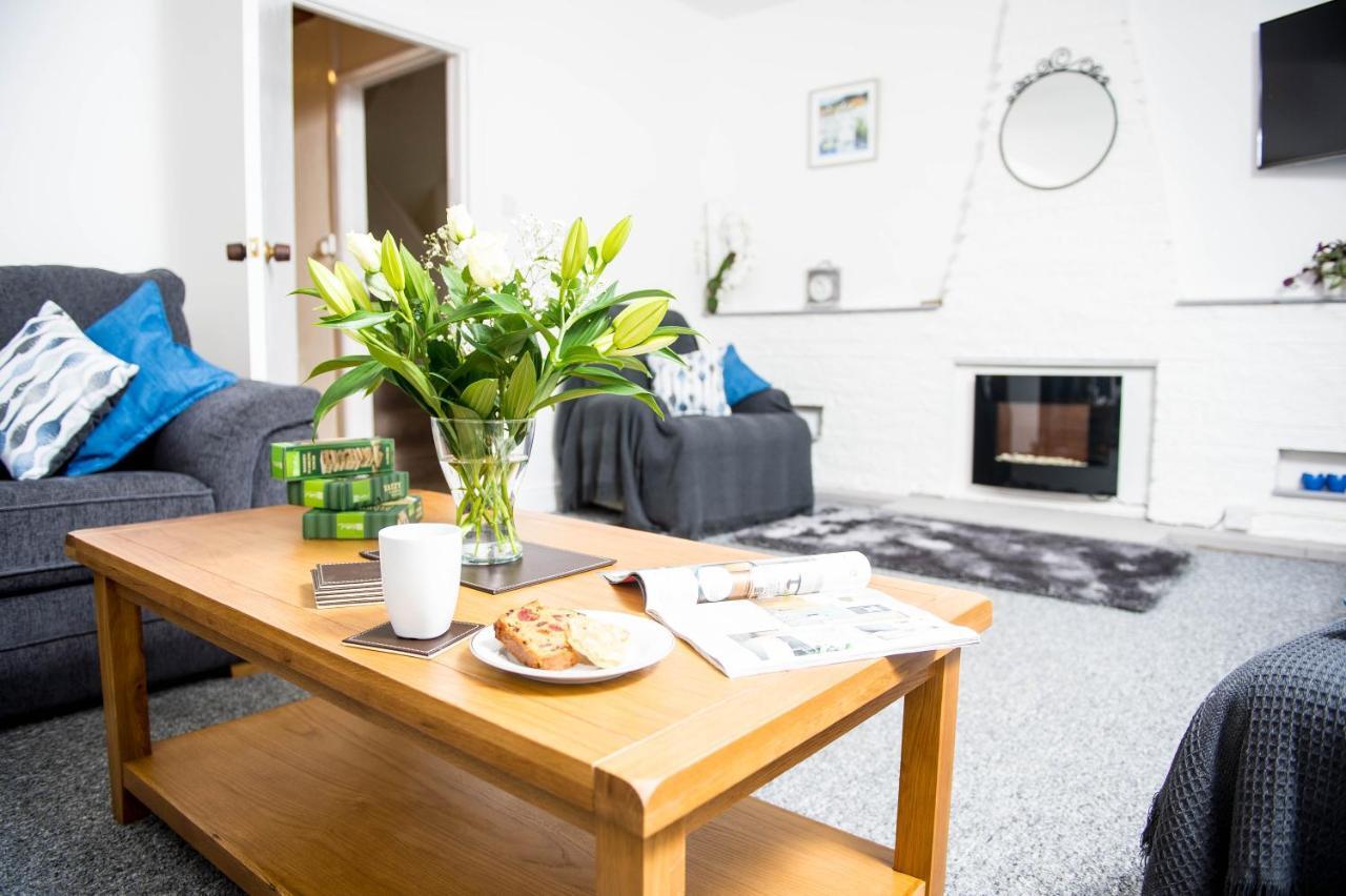 Awel Taf- Central Cottage Ideal For Families, With Parking سانت كليرز المظهر الخارجي الصورة